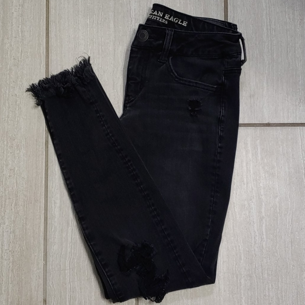 Size 2 AEO Denim, Distressed Low jegging w/ fringe